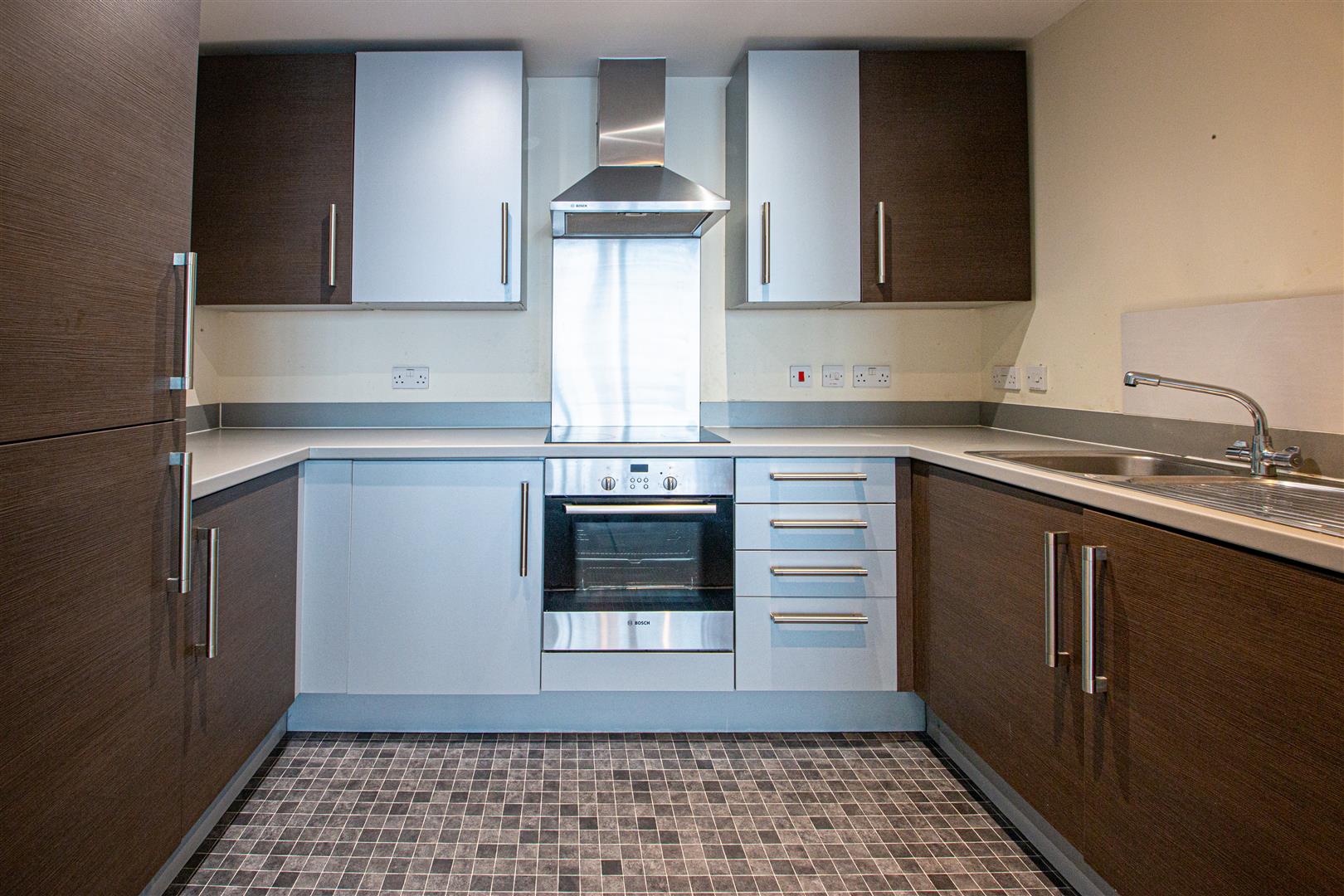304 South Row, Milton Keynes